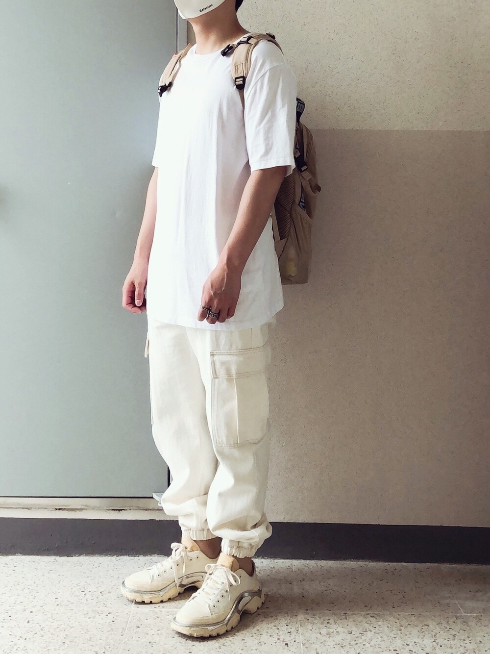 「white」｜「@ jangdaehariのアイテム（その他、その他）」を使った、jangdaehari 🇰🇷 さん（メンズ・170cm）の夏コーディネートの1枚目の写真