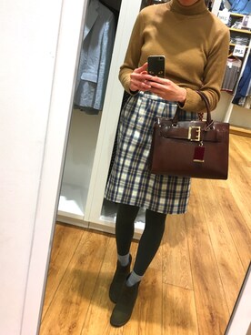 「GU（ジーユー）のアイテム（ニット/セーター、ブラウン系）」を使った、あこさん（レディース・164cm）の冬コーディネート