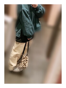 yuriiiii...さんの「オリジナルモコモコ巾着ショルダーバッグ」を使ったコーディネート
