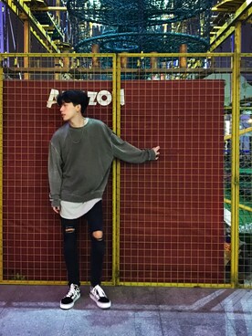 「PULL&BEAR（プルアンドベア）のアイテム（Tシャツ/カットソー）」を使った、山姆大叔さん（メンズ・175cm）の秋コーディネート