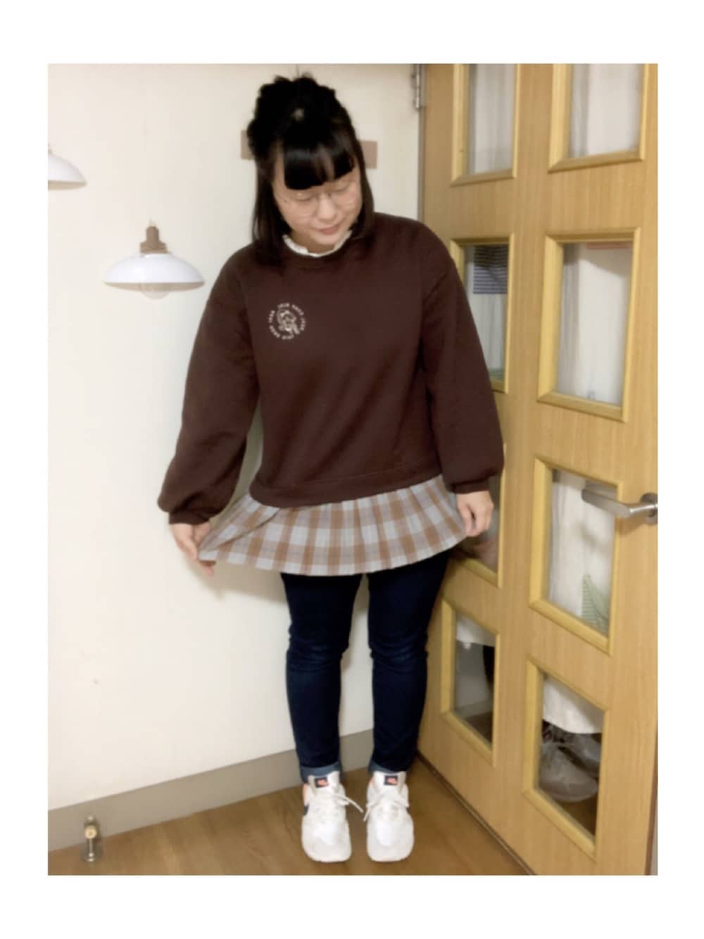 「ママコーデ、ママファッション、しまむら、サマンサ モスモス(Samansa Mos2)、アベイル、エアマックス、AIR MAX、ブラウン」｜「Availのアイテム（スウェット、ブラウン系）」を使った、ﾏﾒӦさん（レディース・154cm）の冬コーディネートの1枚目の写真