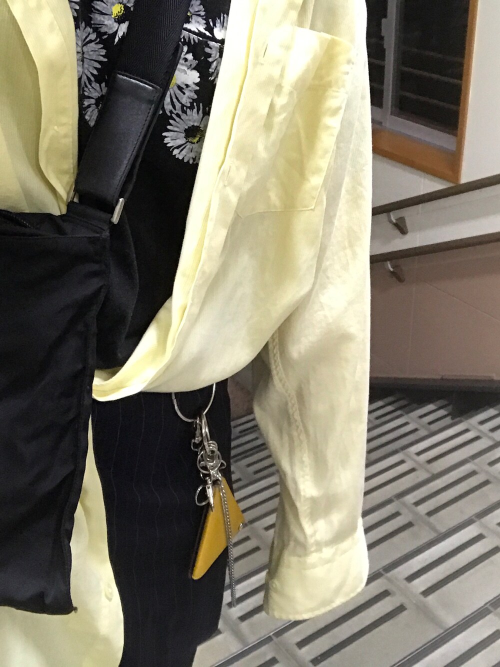 「大人コーデ、レイヤードスタイル、オーバーサイズ、streetstyle、ストリート、yohjiyamamoto、モード」｜「Yohji Yamamotoのアイテム（シャツ/ブラウス、イエロー系）」を使った、poolさん（メンズ・163cm）の夏コーディネートの1枚目の写真