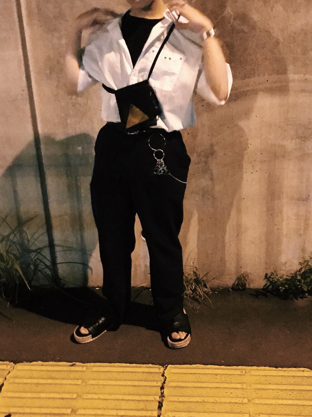 「夏、大人カジュアル、streetstyle、モノトーンコーデ、モード、Maison Margiela、TOGA、BALENCIAGA、白シャツ」｜「MARTIN MARGIELAのアイテム（シャツ/ブラウス、ホワイト系）」を使った、poolさん（メンズ・163cm）の夏コーディネートの1枚目の写真