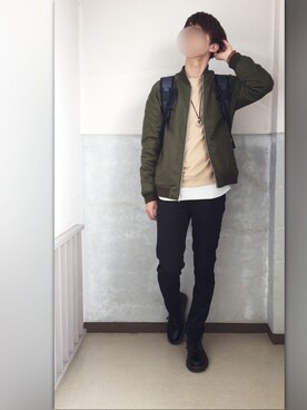 「アイテム（MA-1、ブラウン系）」を使った、ya（やー）さん（メンズ・176cm）の春コーディネート