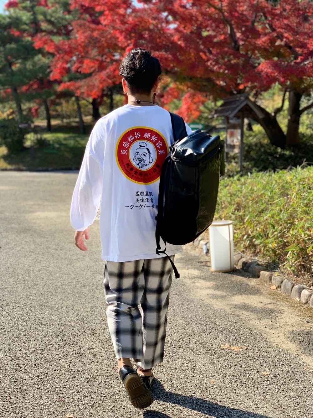 「オンブレーチェック」｜「THEEのアイテム（スラックス、グレー系）」を使った、🎩さん（メンズ・178cm）の秋コーディネートの1枚目の写真