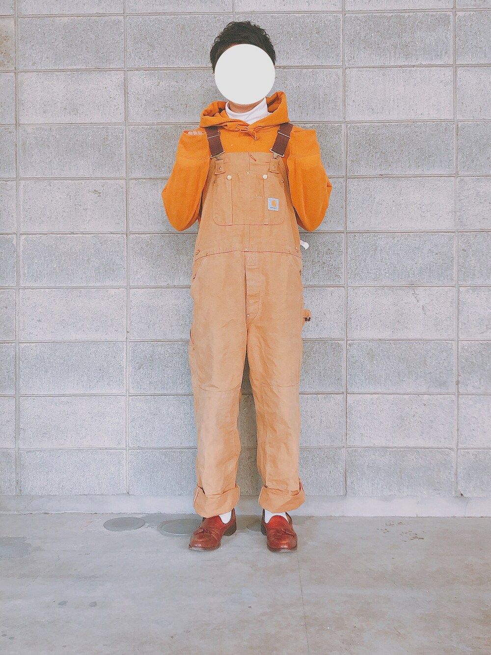 「冬コーデ、おしゃれさんと繋がりたい、大人カジュアル、ユニクロ、ootd、革靴、オーバーサイズ、カジュアル、パーカー、シンプルコーデ」｜「UNIQLOのアイテム（パーカー、イエロー系）」を使った、calakumaさん（メンズ・167cm）の冬コーディネートの1枚目の写真