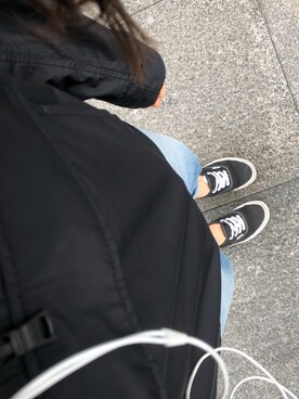 「VANS（バンズ）のアイテム（スニーカー、ブラック系）」を使った、笑暮_さん（レディース・158cm）の春コーディネート