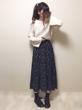 aiko is wearing Green　Parks "・レトロ花柄フレアスカート"