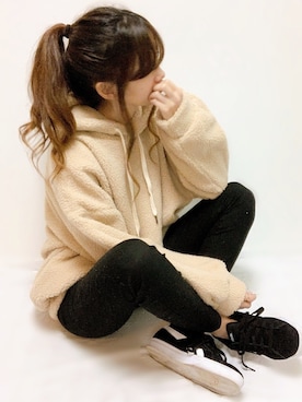 「DHOLIC（ディーホリック）のアイテム（パーカー）」を使った、aikoさん（レディース・165cm）の冬コーディネート