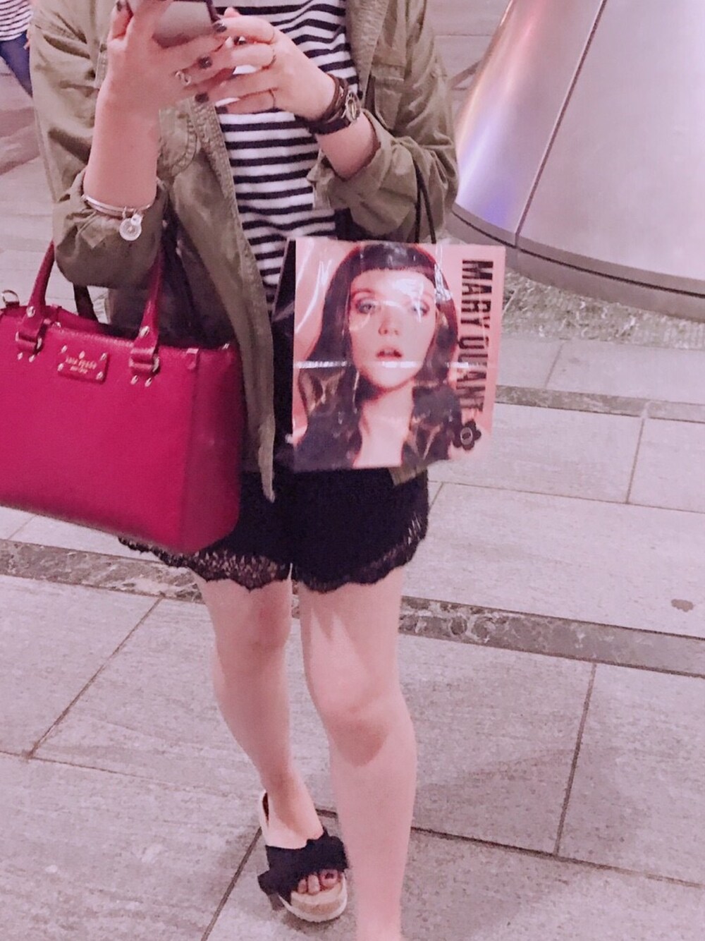 「summer、red、black、メンズライク」｜「E hyphen world galleryのミリタリーBIG / シャツ（シャツ/ブラウス、グリーン系）」を使った、Akiさん（レディース・158cm）の夏コーディネートの1枚目の写真