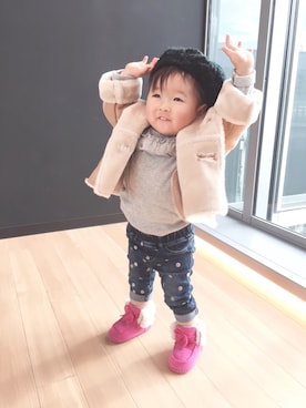 「UGG」｜「アイテム（ムートンコート）」を使った、kanon&riiさん（キッズ・80cm）の冬コーディネート