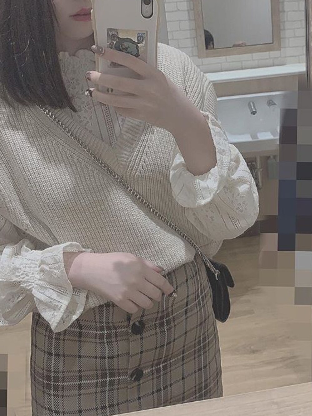 「UNIQLOのアイテム（ベスト、ベージュ系）」を使った、記録用さん（レディース・158cm）の春コーディネートの1枚目の写真