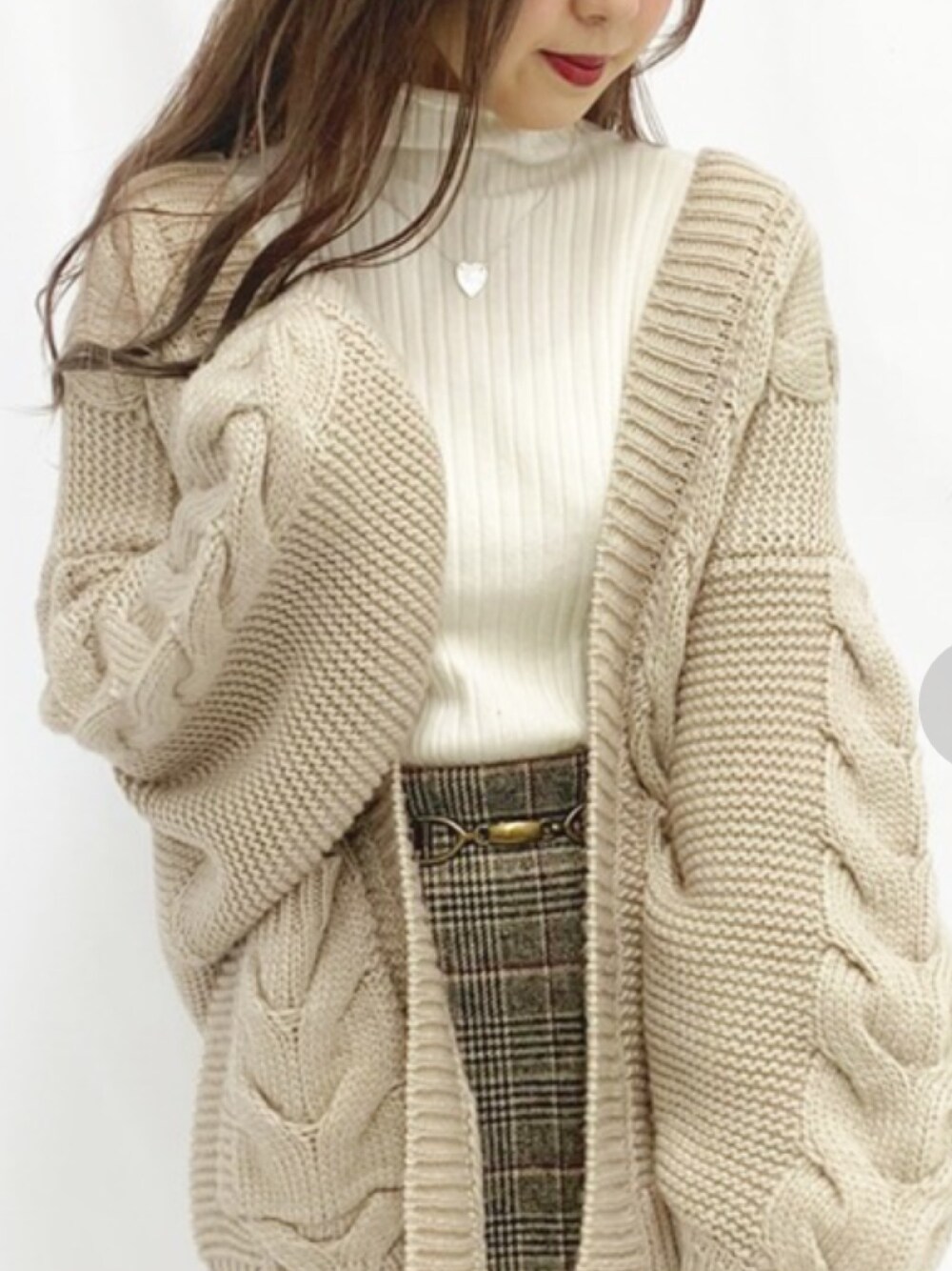 「UNIQLOのアイテム（ニット/セーター、ホワイト系）」を使った、記録用さん（レディース・158cm）の春コーディネートの1枚目の写真