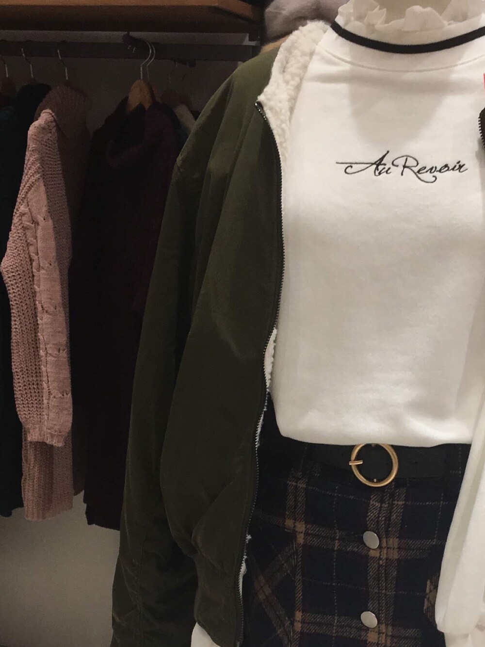 「UNIQLOのアイテム（ジャケット/アウター、ホワイト系）」を使った、記録用さん（レディース・158cm）の春コーディネートの1枚目の写真
