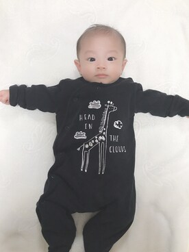 「アイテム（ロンパース、ブラック系）」を使った、GAKUさん（キッズ・60cm）の冬コーディネート