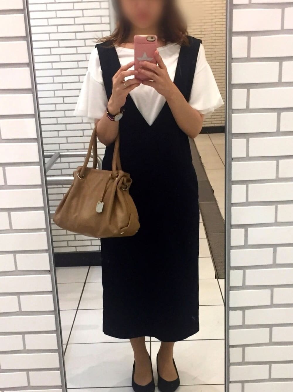「サロペット、サロペットスカート、サロペットコーデ、王道、しごとスタイル、ラクチンコーデ、オールインワン、妊婦、しろTシャツ、黒ワンピ」｜「green label relaxingのNFC ソデチュール テンジク カットソー ◆（Tシャツ/カットソー、ホワイト系）」を使った、かわうそさん（レディース・160cm）の秋コーディネートの1枚目の写真