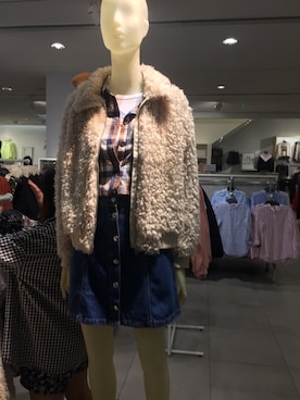 「H&M（エイチ・アンド・エム）のアイテム（マウンテンパーカー）」を使った、Z转角晴空さん（レディース・159cm）の秋コーディネート