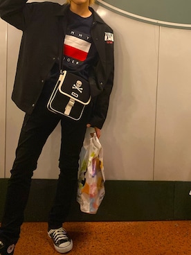 「TOMMY HILFIGER（トミーヒルフィガー）のアイテム（スウェット）」を使った、TAIYOさん（メンズ・174cm）の冬コーディネート
