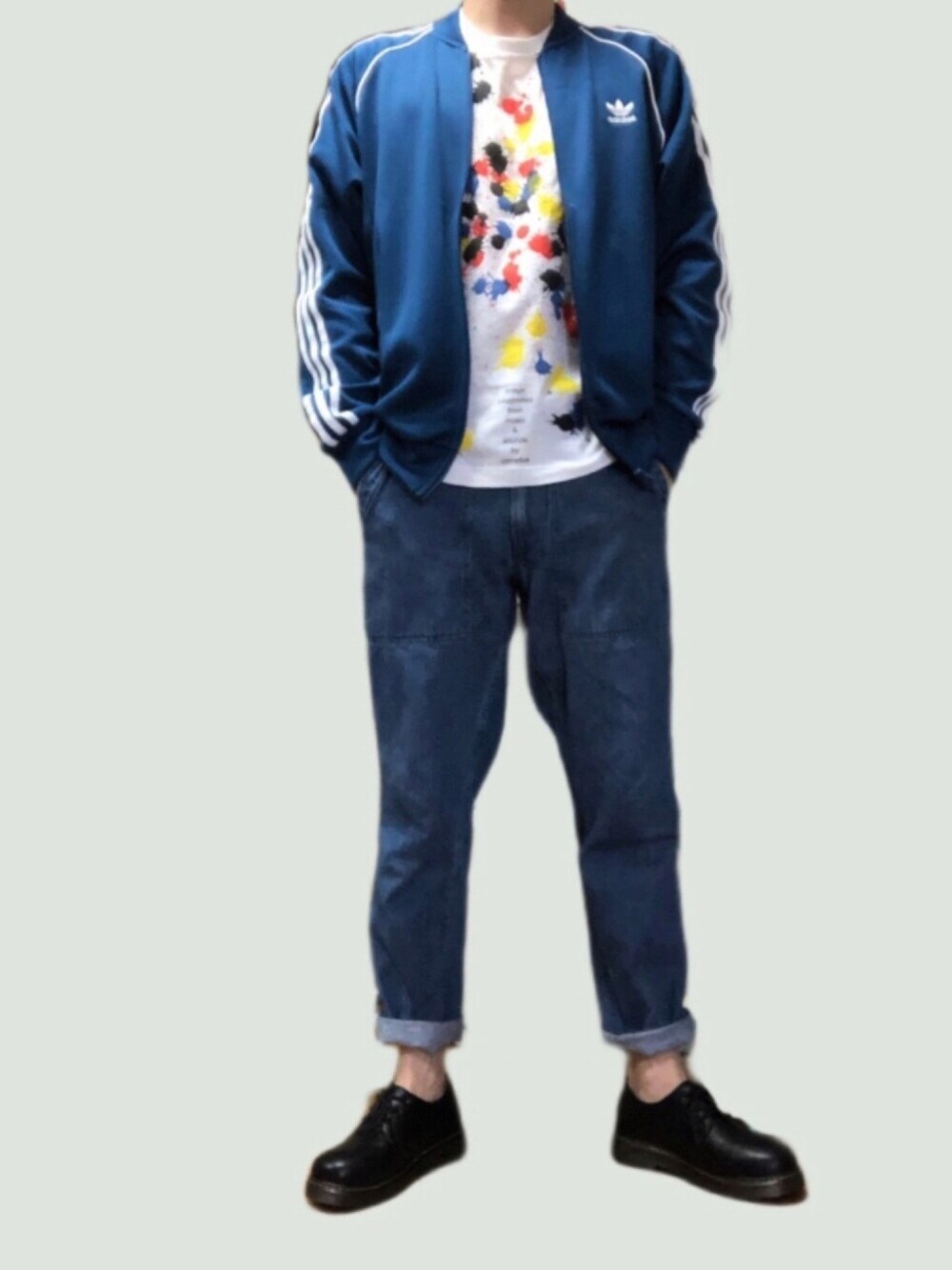 「UNIQLO、Cornelius、adidas、アーバン リサーチ ドアーズ(URBAN RESEARCH DOORS)、ベイカーパンツ、ジャージ、SVEC(SVEC)、ロールアップ、デニムパンツ、休日スタイル」｜「URBAN RESEARCH DOORSのTapered Baker Pants（その他パンツ、ブルー系）」を使った、ポキB@ユニクロ勉強家(相互)さん（メンズ・167cm）の春コーディネートの1枚目の写真