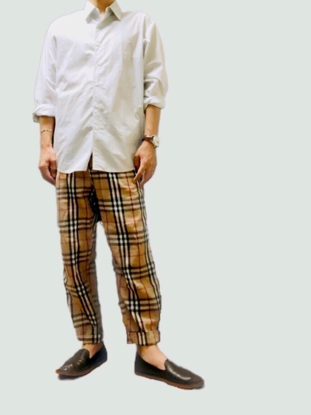 「ユニクロ、低身長、プチプラ、アダムエロペ(ADAM ET ROPE')、スリッポン、バーバリー、シャツ好き集まれ、UNIQLO、韓国ファッション、古着」｜「UNIQLOのファインクロスストライプシャツ（レギュラーカラー・長袖）（シャツ/ブラウス、ホワイト系）」を使った、ポキB@ユニクロ勉強家(相互)さん（メンズ・166cm）の夏コーディネートの1枚目の写真
