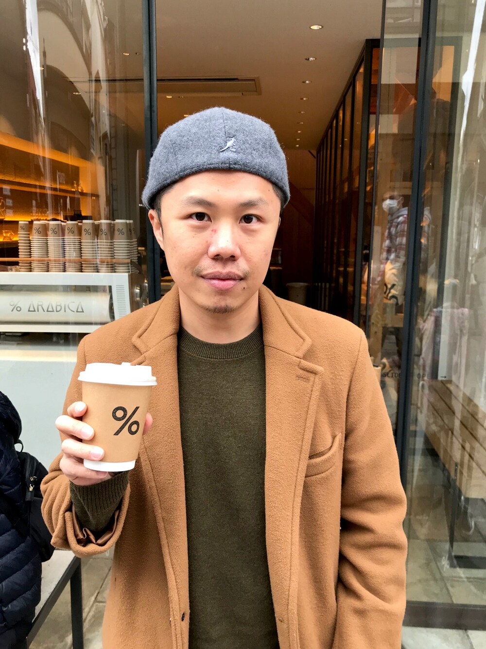 「Arabica Kyoto」｜「KANGOLのアイテム（帽子、グレー系）」を使った、kenghao🇹🇼さん（メンズ・170cm）の春コーディネートの1枚目の写真