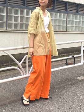 「シア―ブラウス」｜「アイテム（スラックス）」を使った、てりおさん（レディース・162cm）の春コーディネート