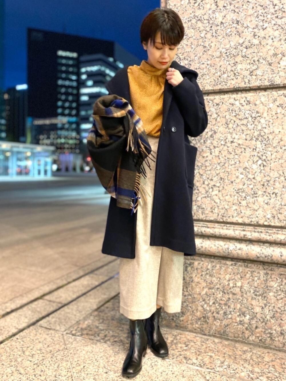 「大人カジュアル、casual、秋におすすめシャツ＆ブラウス スタイル、一押しのアウタースタイル、マフラー/ストール」｜「green label relaxingのSC ウールチェック ストール（ストール/ショール、ブラウン系）」を使った、Araya_ｍさん（レディース・161cm）の秋コーディネートの1枚目の写真