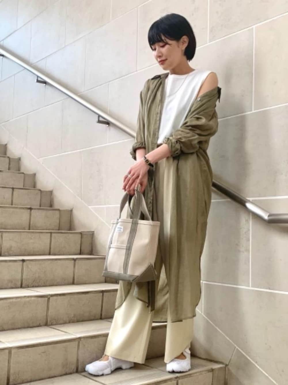 「ワンピース、トレンド、リラックス、シューズ、Tシャツ/カットソー、ぱんつ、□骨格ウェーブ、☆イージーパンツ、☆オルマイパンツ、☆シアー素材」｜「green label relaxingの[ 洗濯可能 / オルマイパンツ ] ◆SC ワイド パンツ <34-44サイズ>（その他パンツ、ベージュ系）」を使った、Araya_ｍさん（レディース・161cm）の夏コーディネートの1枚目の写真