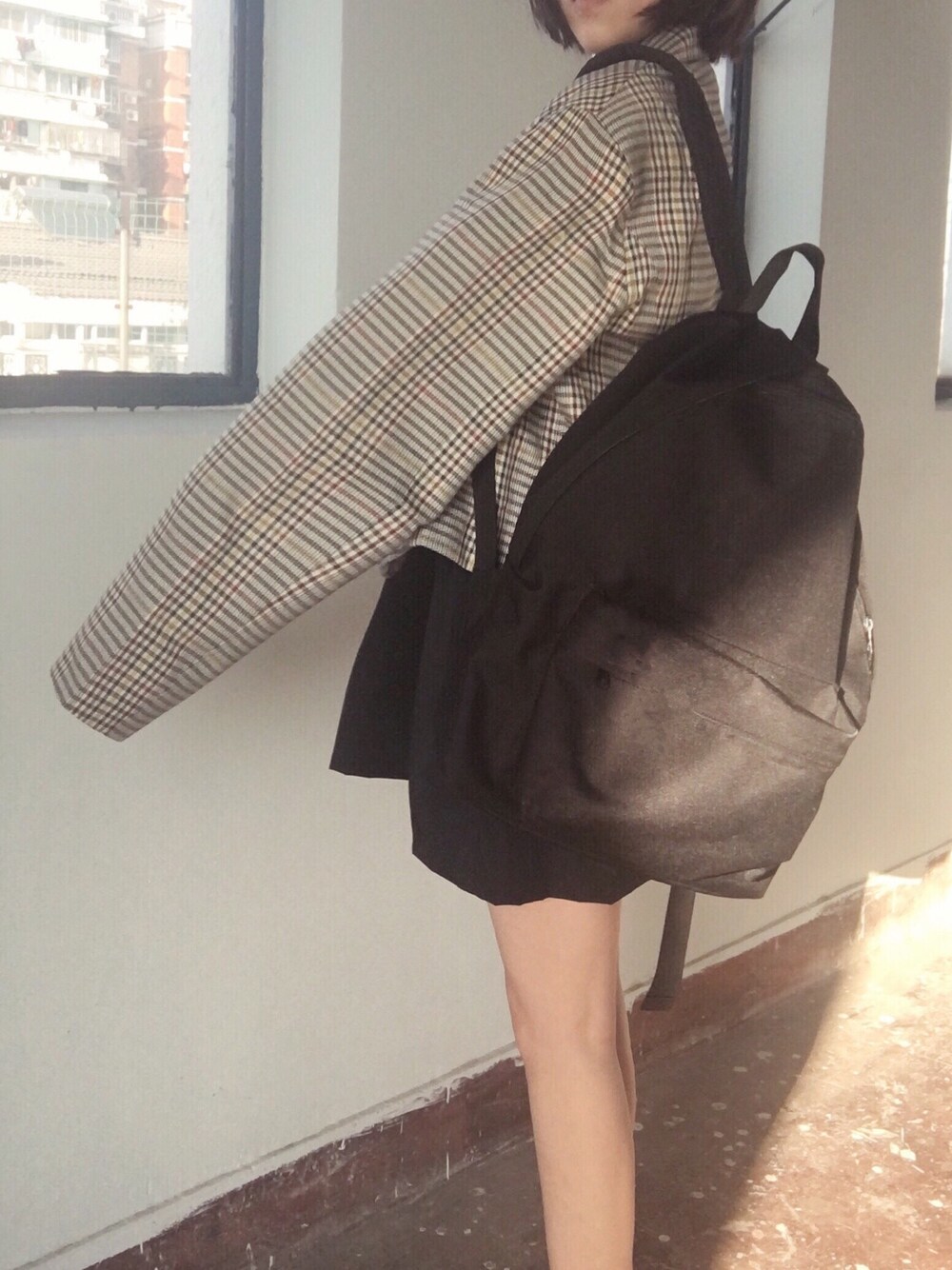 「STYLENANDAのアイテム（テーラードジャケット、グレー系）」を使った、兔大牙moyoさん（レディース・158cm）の秋コーディネートの1枚目の写真