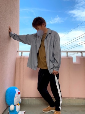 「いつもありがとうございます」｜「アイテム（スウェットパンツ）」を使った、空飛ぶぺんぎんさん（メンズ・175cm）の春コーディネート