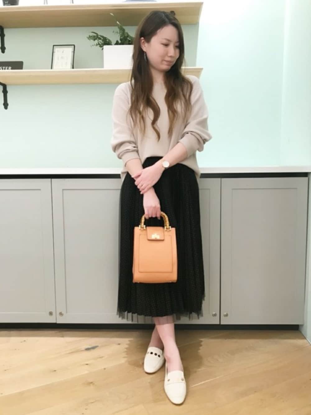 「piche abahouse」｜「PICHE ABAHOUSEのソフト フラット ローファー（ローファー、ホワイト系）」を使った、fukuraiさん（レディース・160cm）の春コーディネートの1枚目の写真