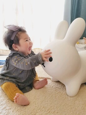 「H&M（エイチ・アンド・エム）のアイテム（その他アウター）」を使った、ほっぺちゃん☆さん（キッズ・70cm）の春コーディネート