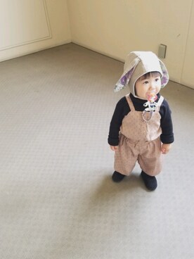 「apres les cours（アプレレクール）のアイテム（サロペット/オーバーオール）」を使った、ほっぺちゃん☆さん（キッズ・70cm）の秋コーディネート