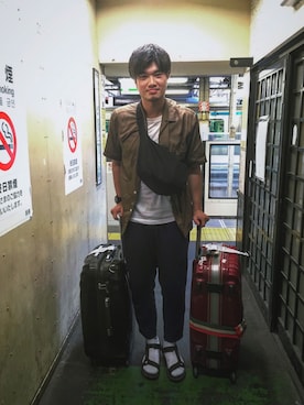 「URBAN RESEARCH（アーバンリサーチ）のアイテム（サンダル）」を使った、MKZさん（メンズ・178cm）の秋コーディネート
