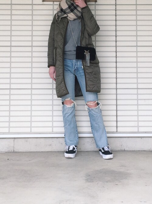 搭配vans球鞋(黑色系)的女性時尚穿搭總 