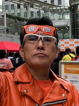 「アイテム（ライダースジャケット、オレンジ系）」を使った、HiroakiKomakiさん（メンズ・172cm）の冬コーディネート