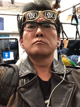 「アイテム（ライダースジャケット）」を使った、HiroakiKomakiさん（メンズ・172cm・50代）の春コーディネート