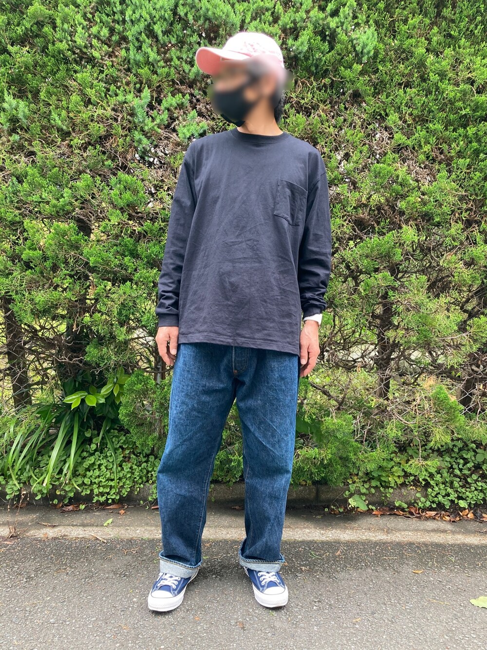 「ビーフィー、40代、おじコーデ、ピンク」｜「HANESのアイテム（Tシャツ/カットソー、ブラック系）」を使った、osamu76さん（メンズ・174cm）の春コーディネートの1枚目の写真