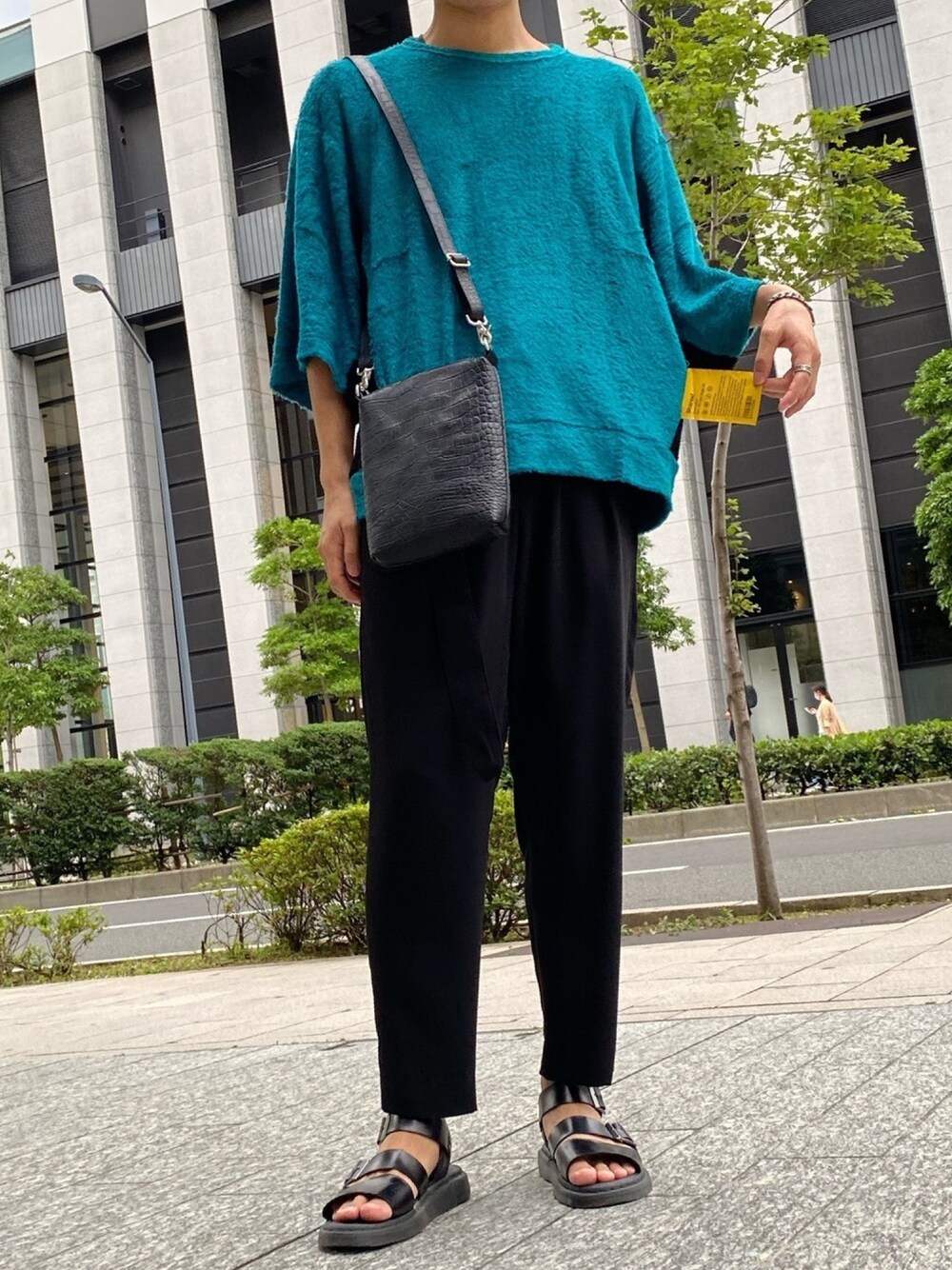 「SHAREEF」｜「SHAREEFのRAYON PILE 3TONE S/S T（Tシャツ/カットソー、ブルー系）」を使った、SENA☆さん（メンズ・179cm）の夏コーディネートの1枚目の写真