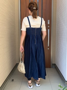 「プリーツバッグ」｜「アイテム（ジャンパースカート）」を使った、Rさん（レディース・156cm）の夏コーディネート