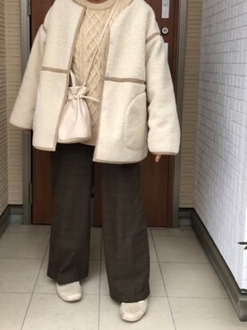 「ケーブルニット」｜「アイテム（ムートンコート）」を使った、Rさん（レディース・156cm）の冬コーディネート