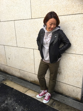 「アメカジ」｜「アイテム（ライダースジャケット）」を使った、AIKAさん（レディース・156cm）の春コーディネート