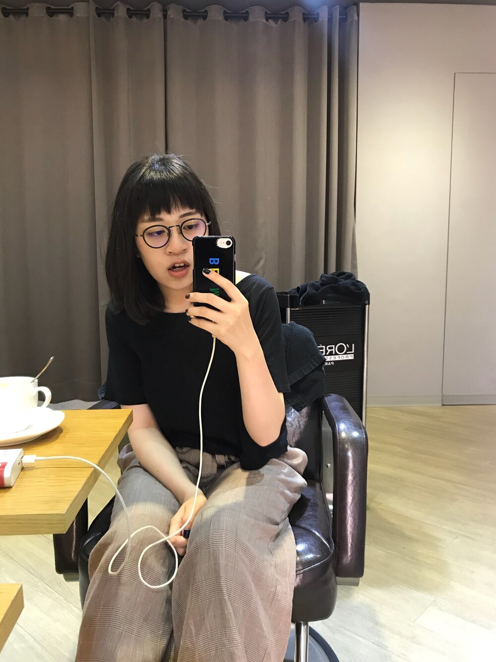 「ZARAのアイテム（トップス、ブラック系）」を使った、妏倢さん（レディース・162cm）の春コーディネートの1枚目の写真