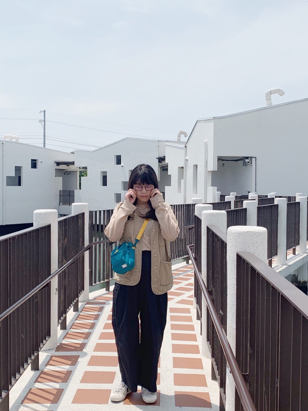 「MEIER.Qのアイテム（トップス、ベージュ系）」を使った、妏倢さん（レディース・162cm）の春コーディネートの1枚目の写真