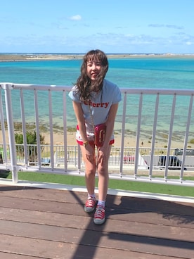 「MARC JACOBS（マークジェイコブス）のアイテム（クラッチバッグ）」を使った、みほちんさん（レディース・149cm）の春コーディネート