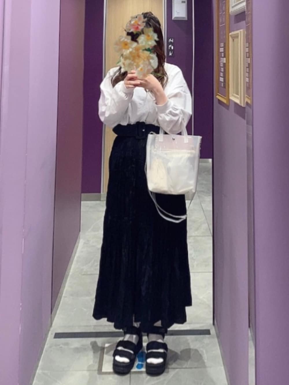 「休日コーデ、モノトーン、FREAKS STORE、プチプラコーデ、GU、ユニクロ、無印良品、Factor=、apresjour」｜「apres jourのMILKロンT【ZOZOTOWN限定アイテム】（Tシャツ/カットソー、ホワイト系）」を使った、Yukaさん（レディース・158cm）の春コーディネートの1枚目の写真