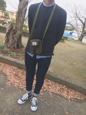 「UNIQLO（ユニクロ）のアイテム（Shirts、ブルー系）」を使った、わにさんの春コーディネート