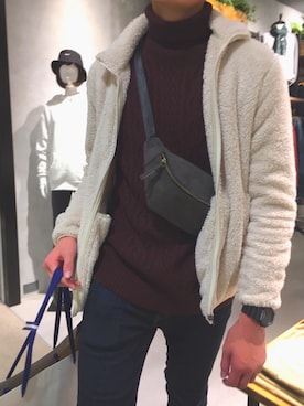 「GU（ジーユー）のアイテム（Knitwear、レッド系）」を使った、わにさんの春コーディネート