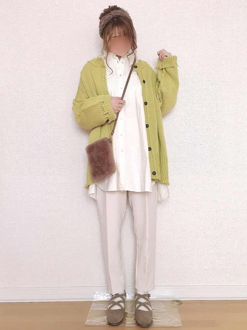 ã€ãšããŒç³»ã®ã«ãŒãã£ã¬ã³/ãã¬ãããã¯ã€ãç³»ã®ã·ã£ã/ãã©ãŠã¹ããã¯ã€ãç³»ã®ãã®ä»ãã³ããççšããã¬ãã£ãŒã¹ã®å¬ã³ãŒãã£ããŒãã®1æç®ã®åç