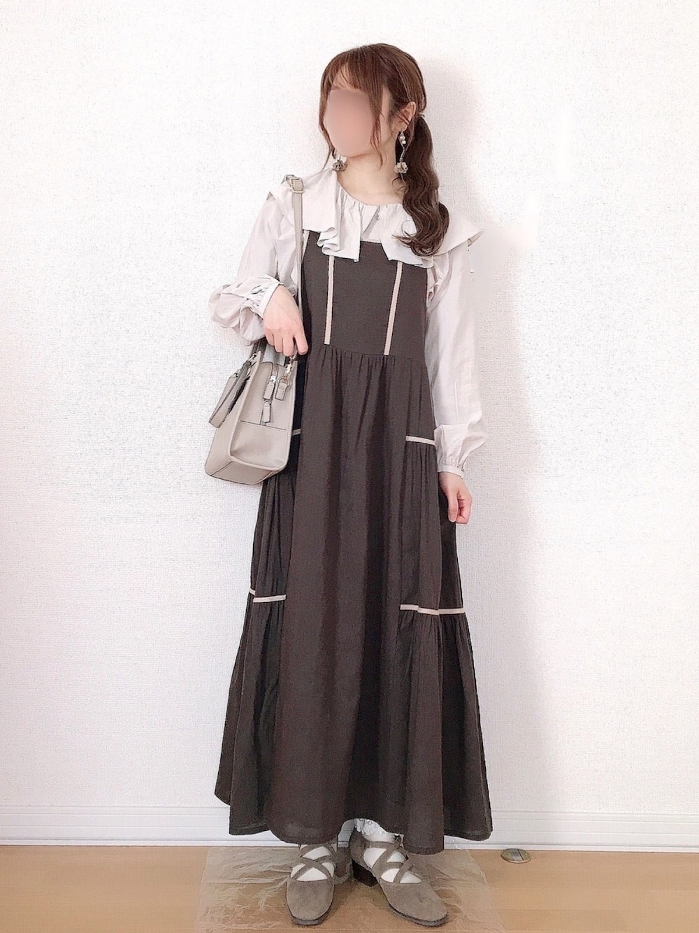 ã°ã¬ãŒç³»ã®ã¯ã³ããŒã¹ãã°ã¬ãŒç³»ã®ã·ã£ã/ãã©ãŠã¹ãããŒãžã¥ç³»ã®ãã³ãã¹ãççšããã¬ãã£ãŒã¹ã®æ¥ã³ãŒãã£ããŒãã®1æç®ã®åç